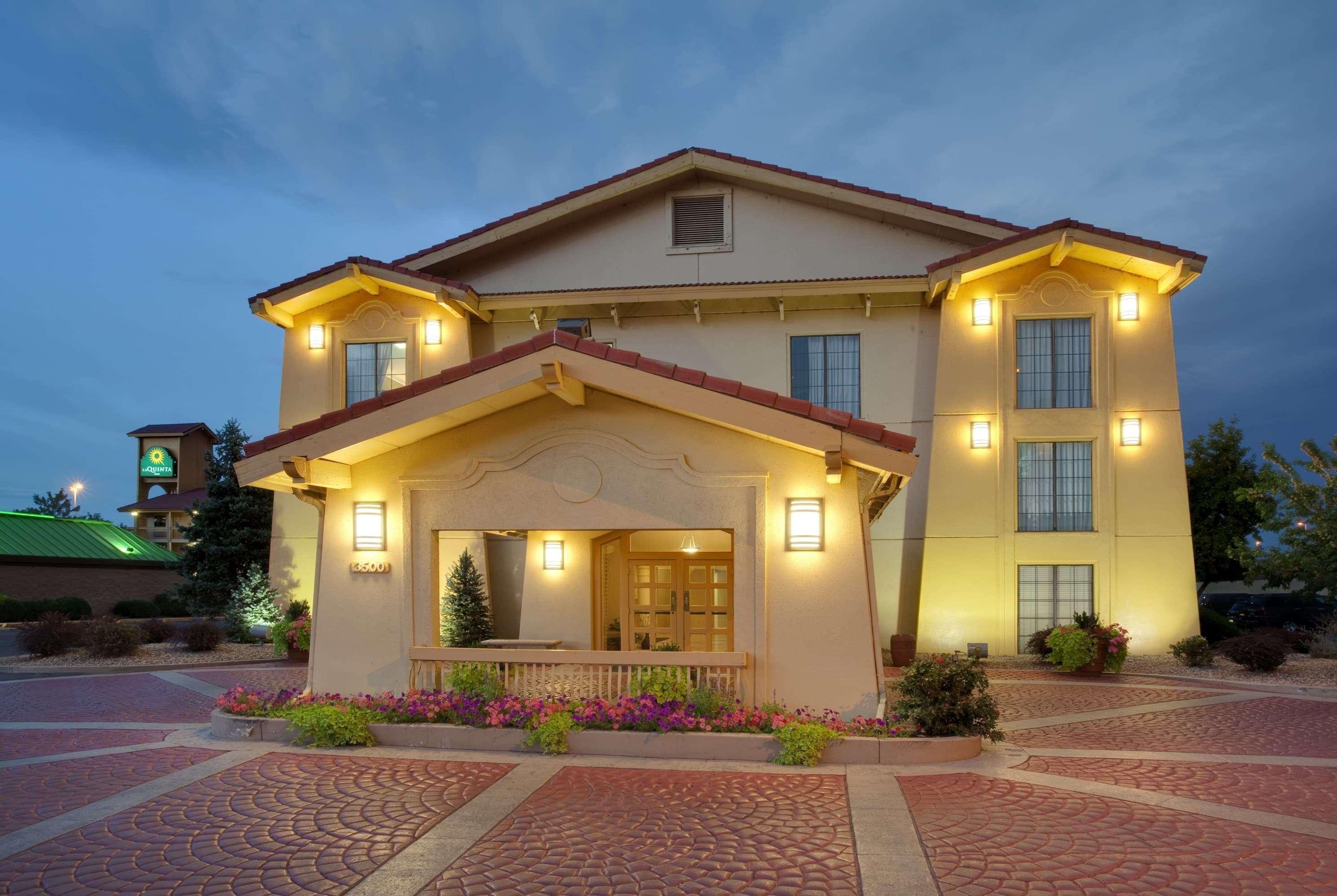 La Quinta Inn By Wyndham Denver Central Exterior photo